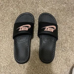 Comfy slides